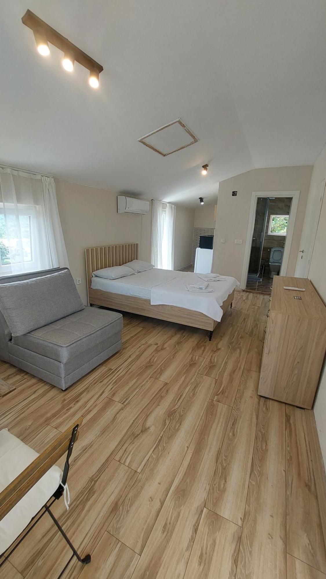 Superb Apartments Virpazar Dış mekan fotoğraf